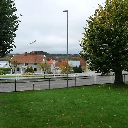Ekhult Apartments - Ground Floor - Garden And Lake View Ulricehamn Exterior photo